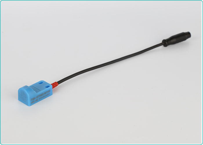 IP67 Su Geçirmez 5mm Algılama Endüktif Proximity Sensör PNP NC Normalde Açık